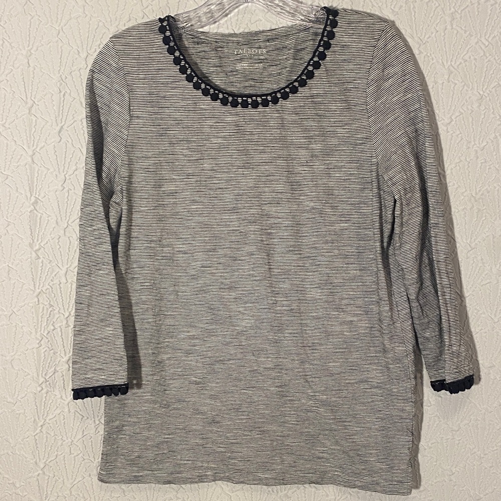 Talbots Black and Gray Long Sleeve Women’s Top Classy Casual Preppy Normcore
